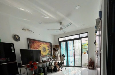 CHung cư Nguyễn Tri Phương, P8, Q5, 70m2, 2PN, 1WC, Lầu 4, Thang bộ, 9tr/th.