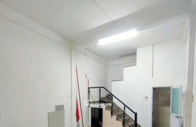 CHO THUÊ NHÀ 2TANG K/OTO NGUYỄN VĂN LINH,HẢI CHÂU TRUNG TÂM ĐÀ NẴNG_7TR