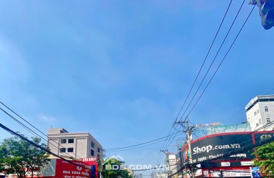 CHO THUÊ SIÊU GÓC MẶT TIỀN KINH DOANH NGUYỄN THỊ THẬP. QUẬN 7