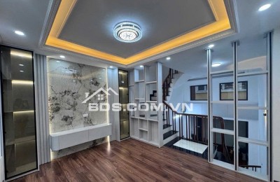 BÁN NHÀ 5 TẦNG NGỌC HỒI 40M NHÀ MỚI Ở NGAY, GẦN TRƯỜNG, CHỢ TIỆN ÍCH BẠT NGÀN