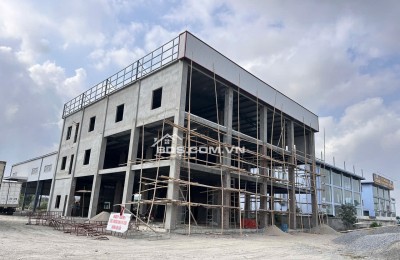 [CHO THUÊ/HỢP TÁC] MẶT BẰNG VỊ TRÍ ĐẮC ĐỊA 2.800M2 – CỬA NGÕ TP. NINH BÌNH – SẴN SHOWROOM 3 TẦNG