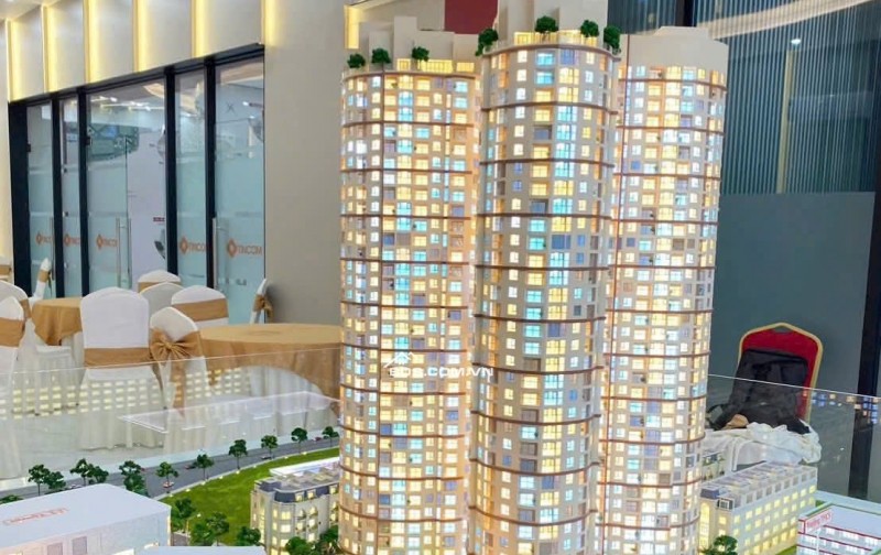 [Chung cư The Queen 360 Giải Phóng] Xuất hiện căn 2 ngủ tầng trung View CV thống nhất xem bắn pháo hoa.