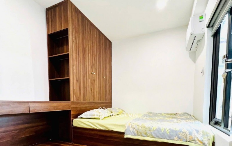 Bán Nhà Huỳnh Thúc Kháng, Đống Đa 80m, giá 4.98 tỷ.