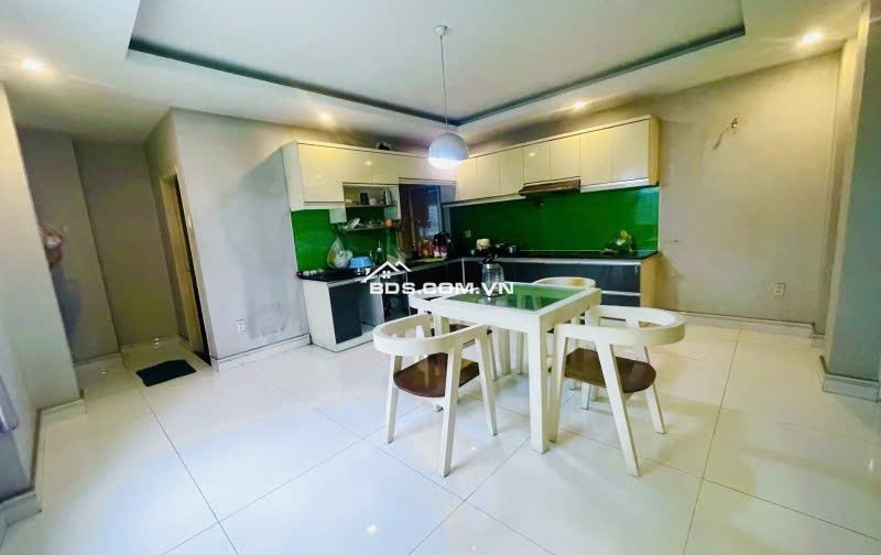 Nhà MTKD 5 lầu ngang 5.5m 176m2 ngay Vincom Nguyễn Xí Bình Thạnh KD dòng tiền 34.9 tỷ.