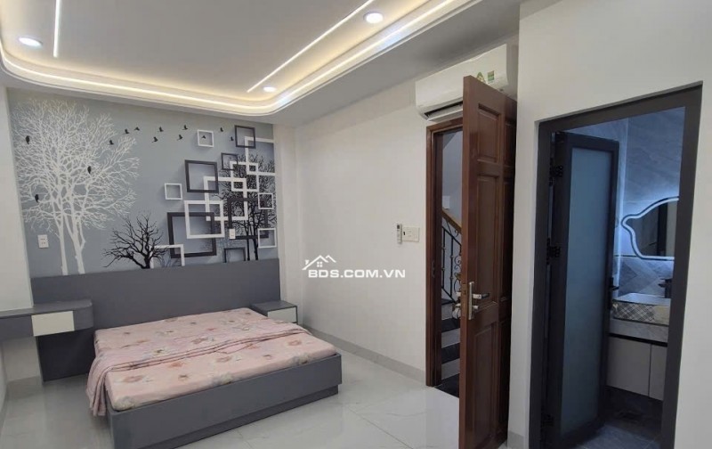 Chính chủ cần cho thuê căn nhà phố, đầy đủ nội thất cao cấp. Vị trí đắc địa trung tâm quận Bình Tân