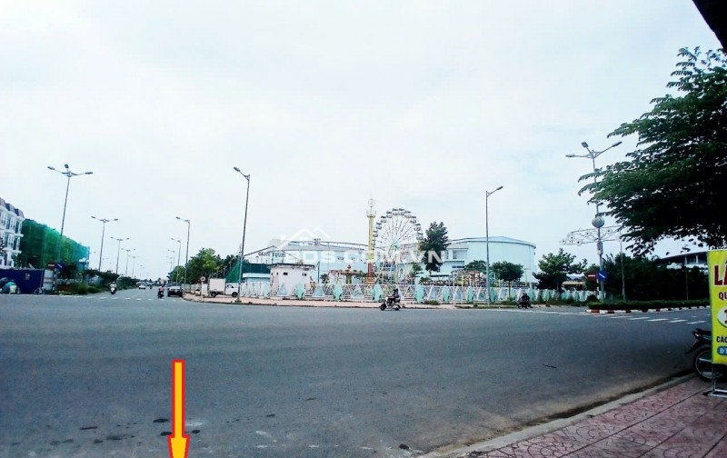 Nhà VIP Chuẩn 3 Sao, Đứng tại nhà Ngắm Pháo Hoa và Đường Hoa Quảng Trường