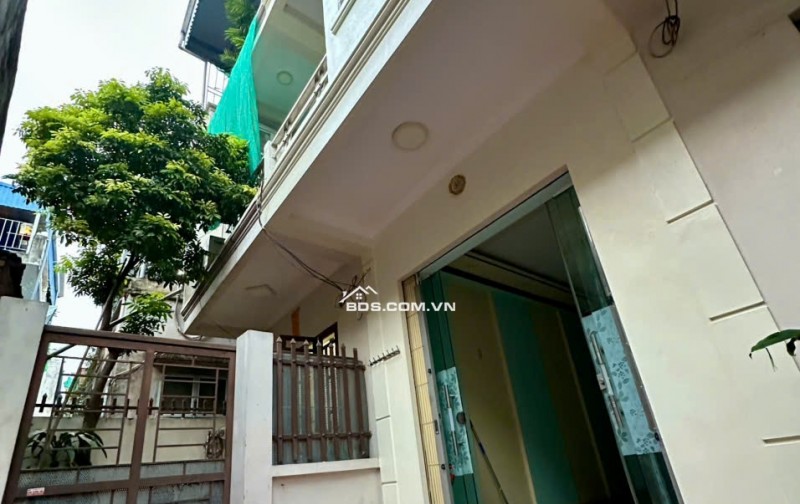 BÁN NHÀ ĐẸP 1.59 TỶ 2.5 TẦNG 40M2 ( TÂY NAM ) NGÕ 19/5