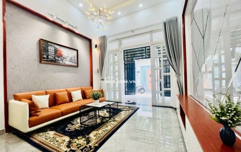 Bán nhà 3 tầng HXT đường Nguyễn Sỹ Sách 93m2(4.2*22) gần công viên vào ở ngay nhỉnh 5 tỷ