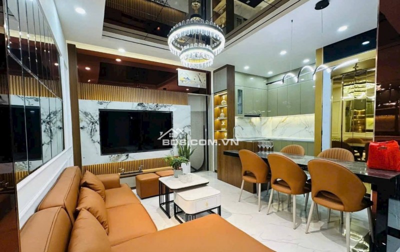 Nhà Đẹp Gần Đường Ô TÔ Trương Định 46m, 5 tầng, mt 5.5m, giá 11.8 tỷ.