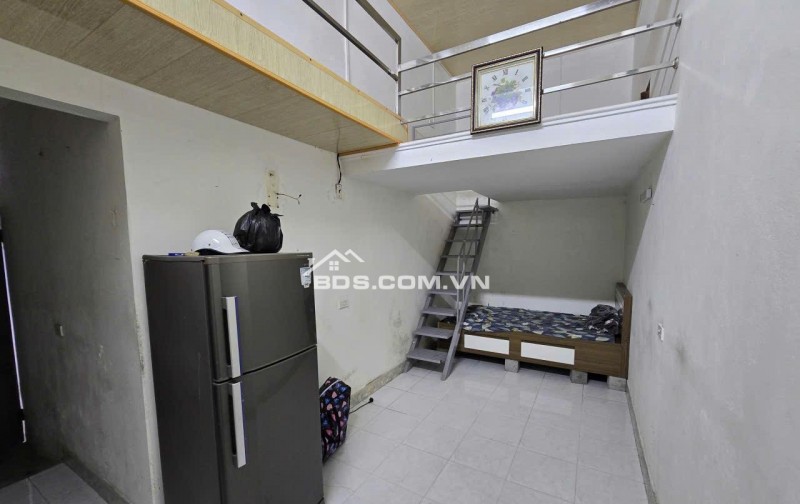 BÁN NHÀ 750 TRIỆU 1.5 TẦNG 23M2 ( TÂY NAM ) NGÕ ĐIỆN BIÊN