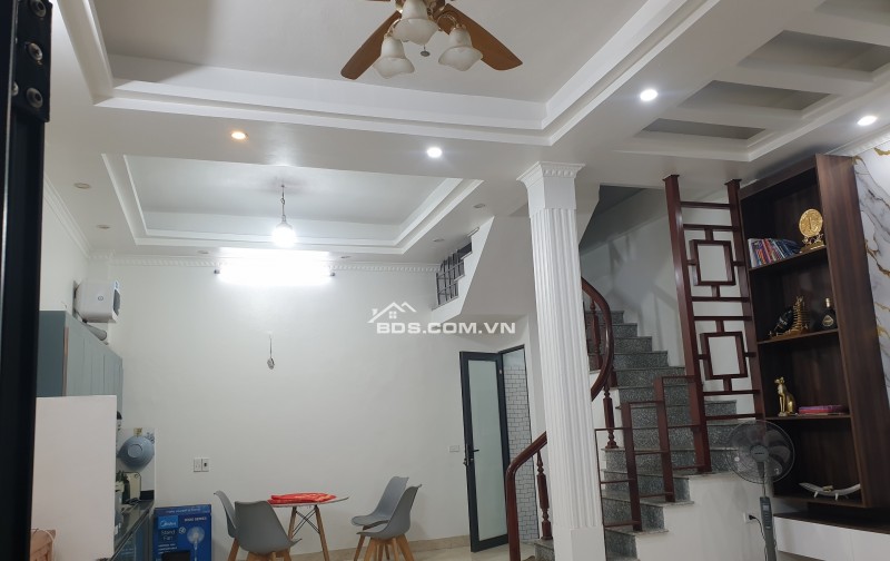 BÁN NHÀ ĐẸP 1.88 TỶ 2.5 TẦNG 46M2 ( ĐÔNG NAM ) NGÕ PHÙ LONG