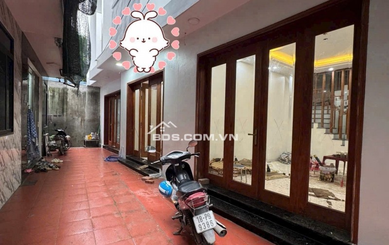 BÁN NHÀ ĐẸP 2.55 TỶ 3 TẦNG 46M2 NGÕ THẲNG KHU HỒ ĐẦM BÉT