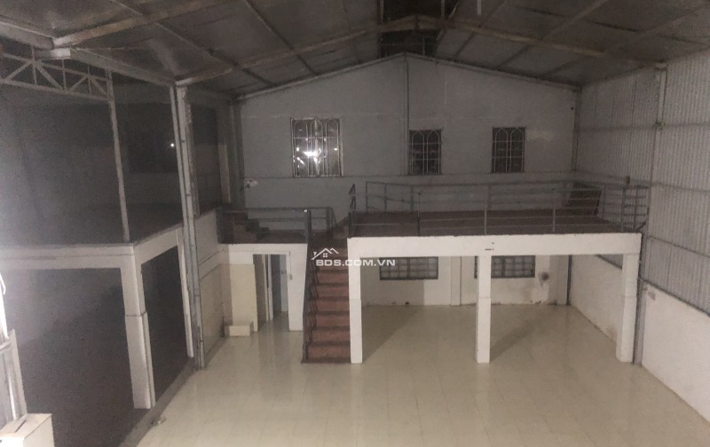 Cho thuê nhà xưởng sd 400m2 gần Cc Picity Thạnh Xuân Quận 12