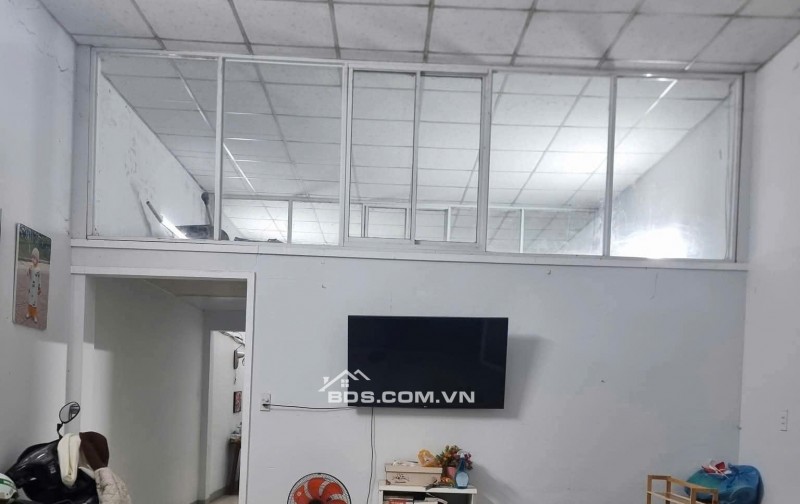 Cần bán nhà MT Lê Văn Sĩ - thông Hồ Tùng Mậu