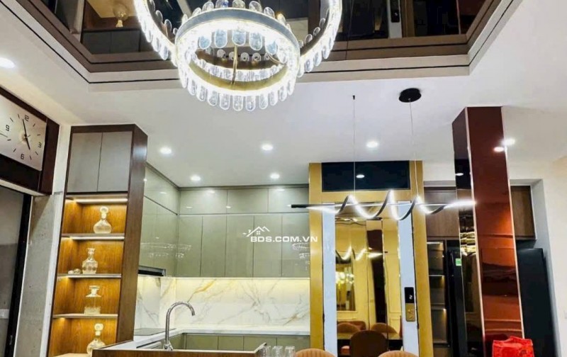 Nhà Đẹp Gần Đường Ô TÔ Trương Định 46m, 5 tầng, mt 5.5m, giá 11.8 tỷ.