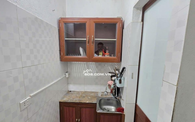 BÁN NHÀ 750 TRIỆU 1.5 TẦNG 23M2 ( TÂY NAM ) NGÕ ĐIỆN BIÊN