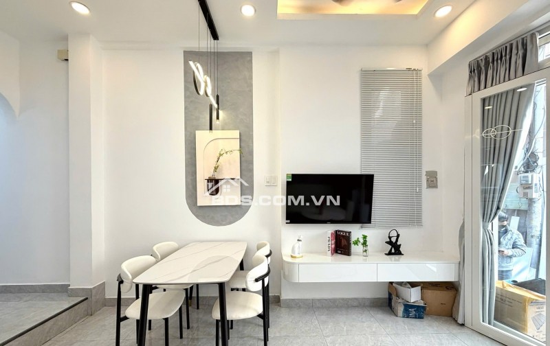 NHÀ ĐẸP 4TẦNG – NGUYỄN VĂN TRỖI, PHÚ NHUẬN – FULL NỘI THẤT – 5.85 TỶ