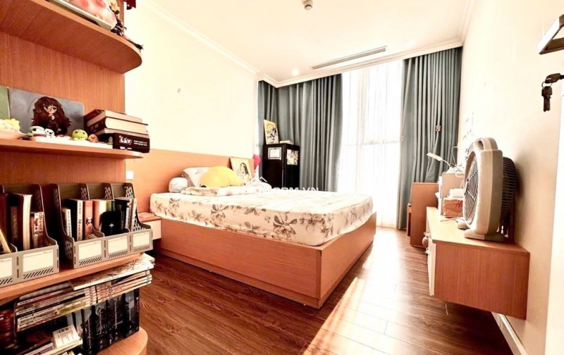 Bán căn hộ tòa R2 Sunshine Riverside Võ Chí Công 90m2 3N2VS giá 10,6 tỷ.