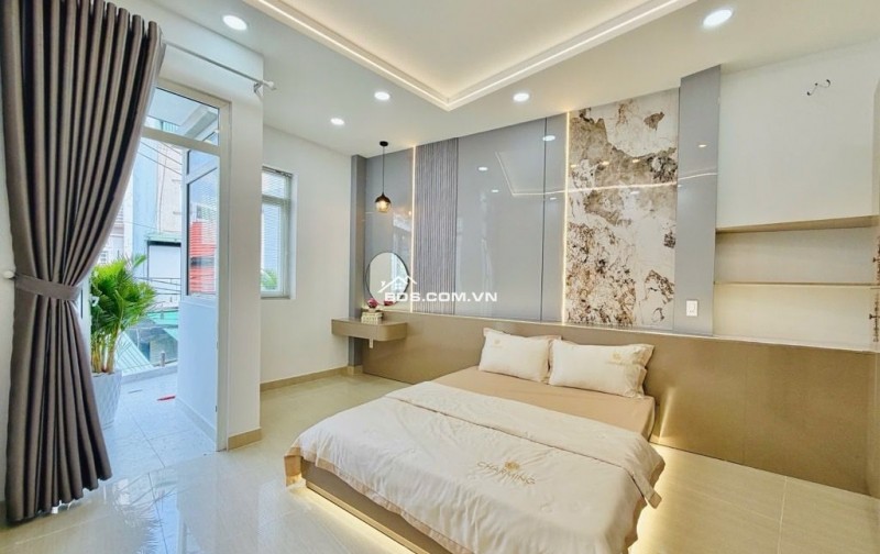 Bán nhà mặt tiền Bùi Quang Là 68m2 4 tầng tặng nội thất Sát Emart Phan Huy Ích chỉ 6.95 tỷ