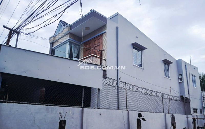 Nhà VIP Chuẩn 3 Sao, Đứng tại nhà Ngắm Pháo Hoa và Đường Hoa Quảng Trường