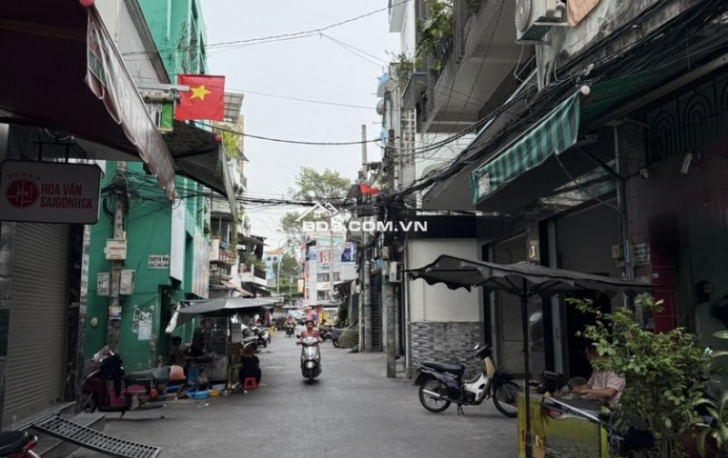 Bán nhà Q.10 - hẻm xe tải tránh - sát mặt tiền Lý Thái Tổ - 60m2 - 3 tầng - 6PN giá 11ty…