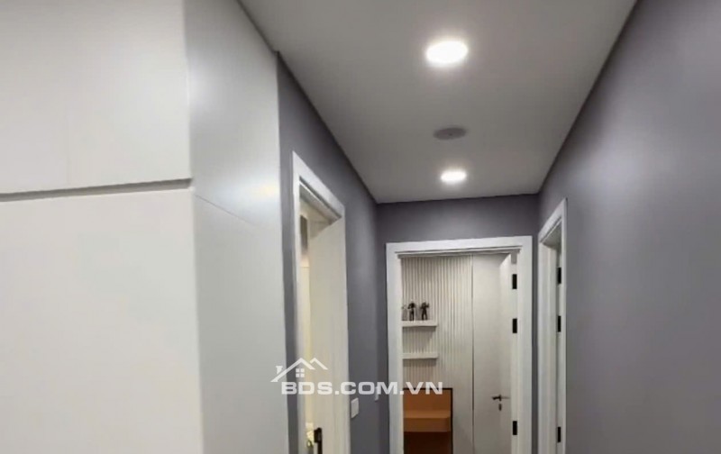 [Chung cư The Queen 360 Giải Phóng] Xuất hiện căn 2 ngủ tầng trung View CV thống nhất xem bắn pháo hoa.