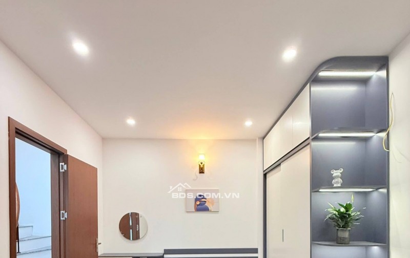 Nhà Đẹp Gần Phố, Khương Trung, Thanh Xuân 28m, 4 tầng, mt 4m, giá 6.9 tỷ.