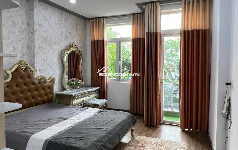 Bán nhà 4 tầng HXH đường Nguyễn Văn Quá 115m2(5*23) vào ở ngay sát GALAXY chỉ 6 tỷ