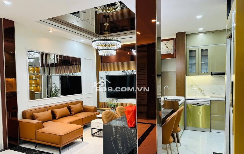 Nhà Đẹp Thang Máy Trương Định 46m, 5 tầng, mt 5.5m, giá 11.8 tỷ.