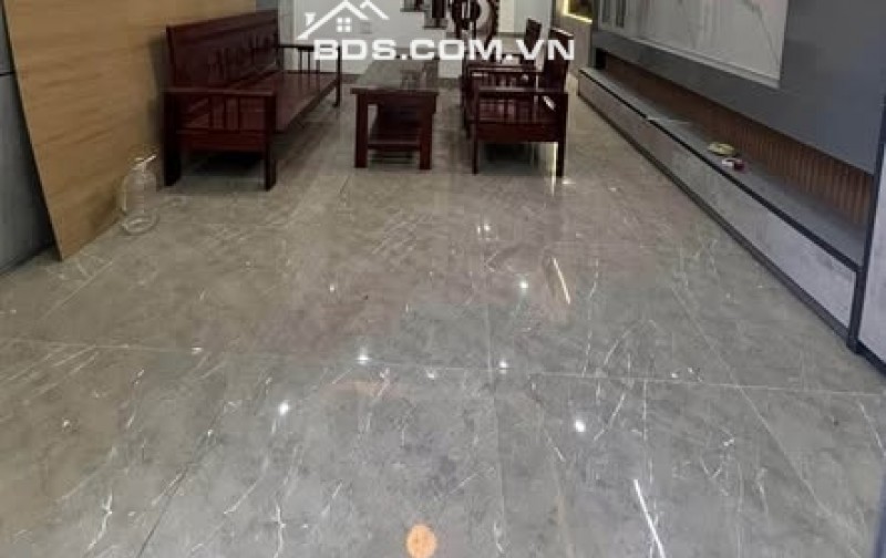 BÁN NHÀ  2.25 TỶ 3 TẦNG 46M2 CÓ SÂN RỘNG ĐỂ XE Ô TÔ NGÕ MỸ XÁ