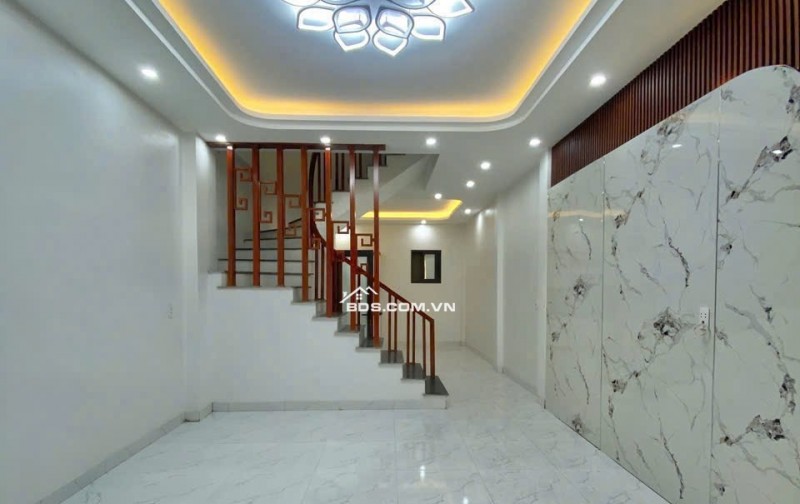 BÁN NHÀ ĐẸP 2.55 TỶ 3 TẦNG 46M2 NGÕ THẲNG KHU HỒ ĐẦM BÉT