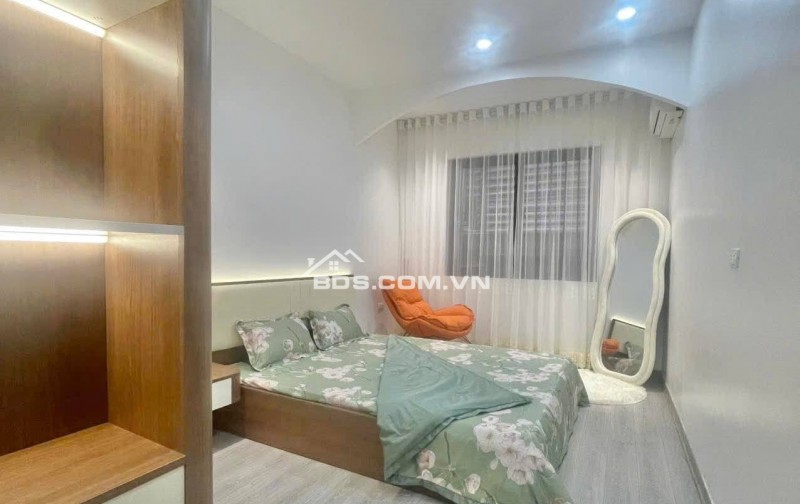 Nhà Đẹp Gần Phố Trương Định, Hai Bà Trưng 30m, 4 tầng, giá 7.5 tỷ.