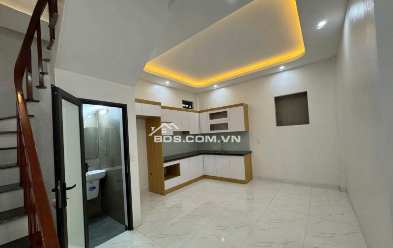 BÁN NHÀ ĐẸP 2.55 TỶ 3 TẦNG 46M2 NGÕ THẲNG KHU HỒ ĐẦM BÉT