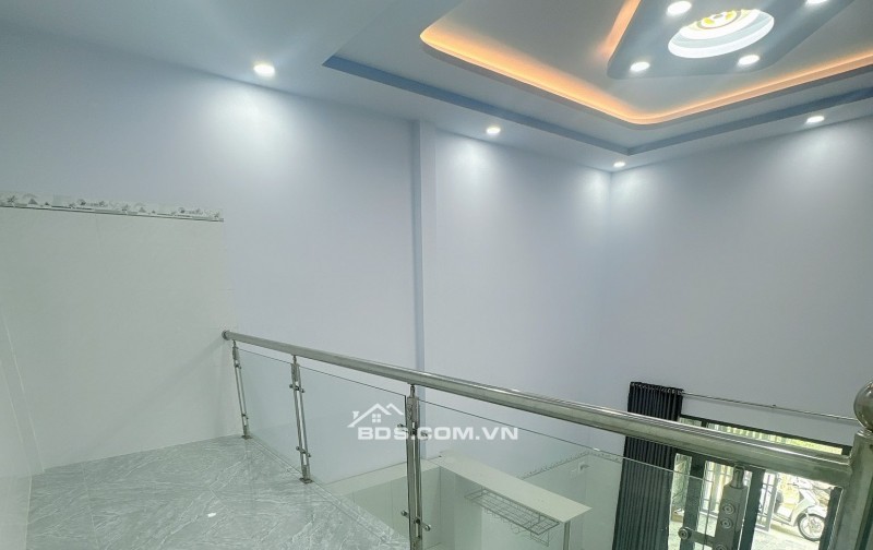 Bán nhà mới xây phường Phú Tân 3PN,4WC.Gía 1,3 tỷ