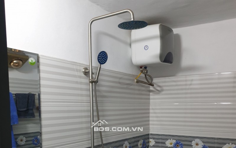 BÁN NHÀ ĐẸP 1.88 TỶ 2.5 TẦNG 46M2 ( ĐÔNG NAM ) NGÕ PHÙ LONG