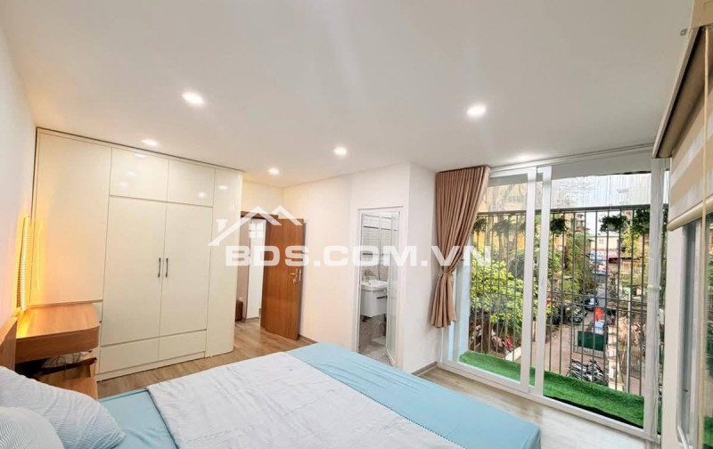 Nhà Đẹp Ô TÔ Gần Nhà Phương Mai, Đống Đa 70m, giá 4.98 tỷ.