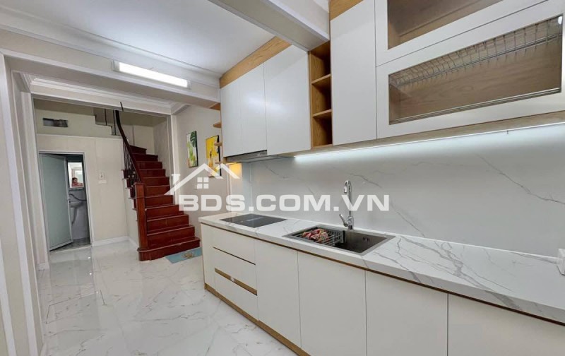 Nhà Đẹp Phương Mai, Đống Đa 110m, 4 tầng, mt 4 m, giá 5.3 tỷ.