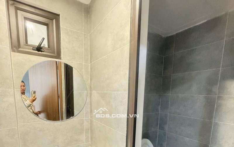 Mặt Phố Linh Lang Lô Góc 2 Mặt Tiền 150M2 6 Tầng Thang Máy 73 Tỷ