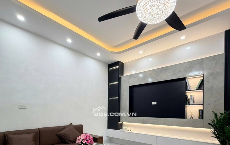 Nhà Đẹp Gần Phố, Quan Nhân, Thanh Xuân 31m, 4 tầng, mt 7.3m, giá 8.4 tỷ.