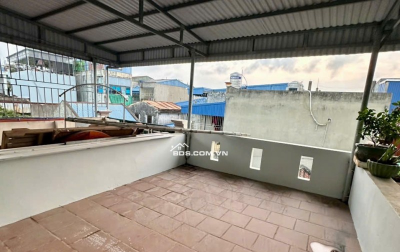 BÁN NHÀ ĐẸP 1.59 TỶ 2.5 TẦNG 40M2 ( TÂY NAM ) NGÕ 19/5