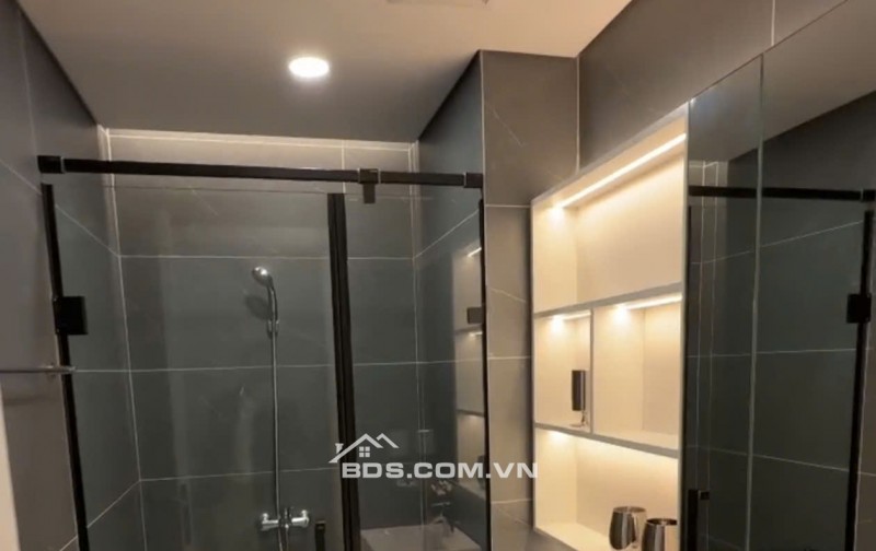 [Chung cư The Queen 360 Giải Phóng] Xuất hiện căn 2 ngủ tầng trung View CV thống nhất xem bắn pháo hoa.