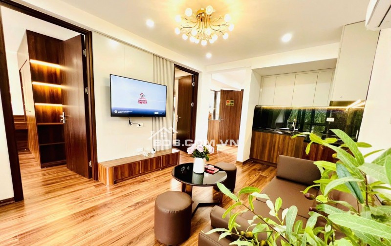 Bán Nhà Huỳnh Thúc Kháng, Đống Đa 80m, giá 4.98 tỷ.