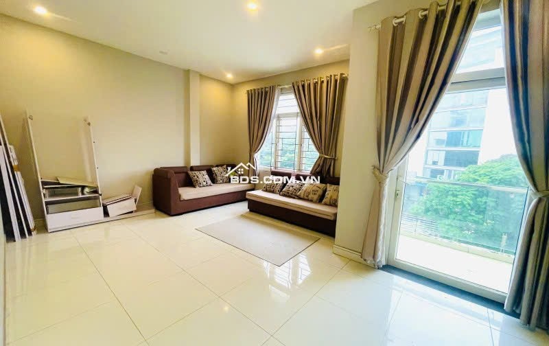 Nhà MTKD 5 lầu ngang 5.5m 176m2 ngay Vincom Nguyễn Xí Bình Thạnh KD dòng tiền 34.9 tỷ.