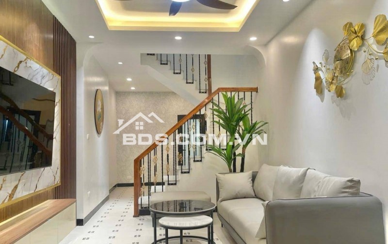 Nhà Đẹp Gần Phố Trương Định, Hai Bà Trưng 30m, 4 tầng, giá 7.5 tỷ.