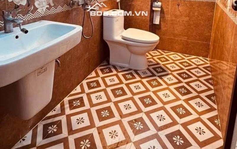 BÁN NHÀ 3.6 TỶ 3.5 TẦNG 54M2 MẶT ĐƯỜNG NHÁNH TRUNG TÂM BÃI VƯỢT