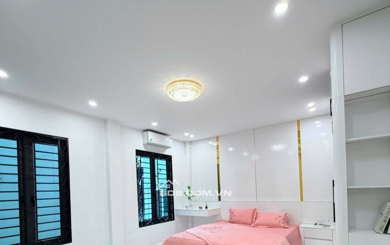 Nhà Đẹp Gần Phố, Quan Nhân, Thanh Xuân 31m, 4 tầng, mt 7.3m, giá 8.4 tỷ.