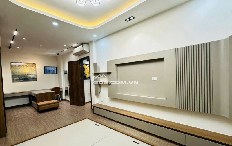 Nhà Đẹp Gần Đường Ô TÔ Trương Định 46m, 5 tầng, mt 5.5m, giá 11.8 tỷ.