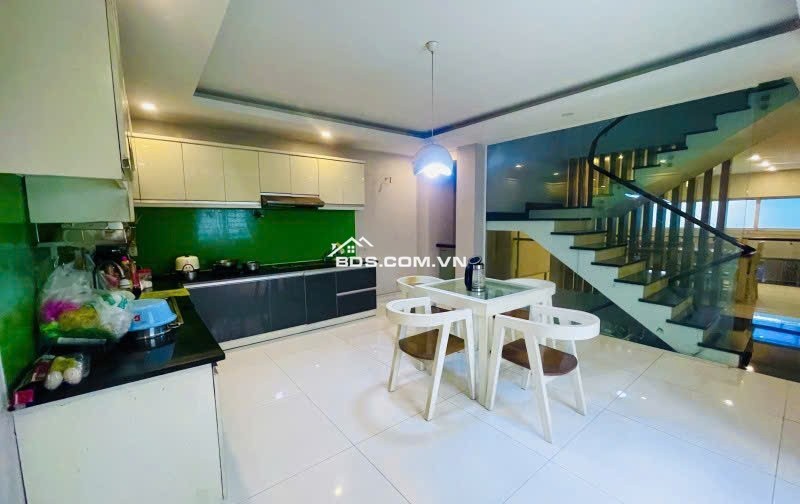 Nhà MTKD 5 lầu ngang 5.5m 176m2 ngay Vincom Nguyễn Xí Bình Thạnh KD dòng tiền 34.9 tỷ.