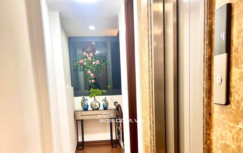 Nhà Đẹp Thang Máy Hoàng Hoa Thám, Tây Hồ 31m, 5 tầng, giá 9.75 tỷ