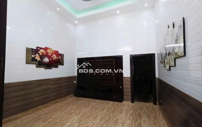 Hơn 2 tỉ nhà dân xây 2 tầng 3 ngủ đẹp ở ngay, Nội Thành Phủ Lý